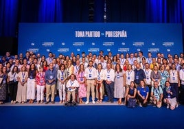 Los cerca de 150 integrantes de la delegación del PP de Asturias, en el Congreso nacional del partido celebrado en Madrid.