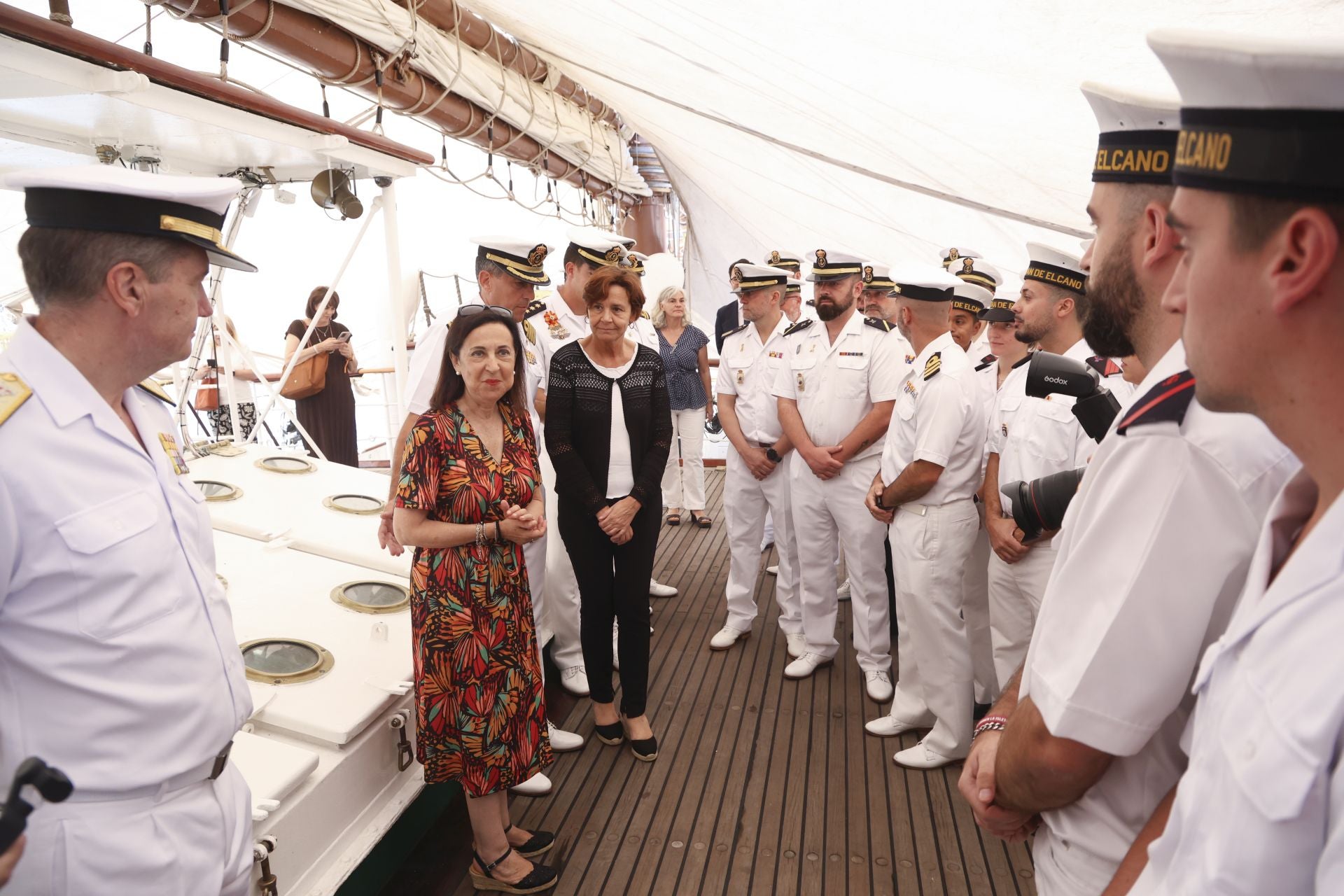 Margarita Robles, a bordo del &#039;Juan Sebastián de Elcano&#039; en Gijón