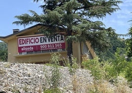 El edificio del antiguo pozo Venturo, en El Entrego