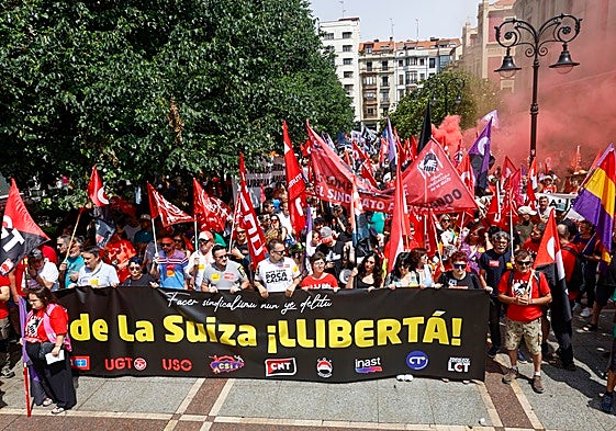 Manifestación de apoyo a las seis sindicalistas de la CNT el pasado 29 de junio en Begoña a la que acudió Ione Belarra.
