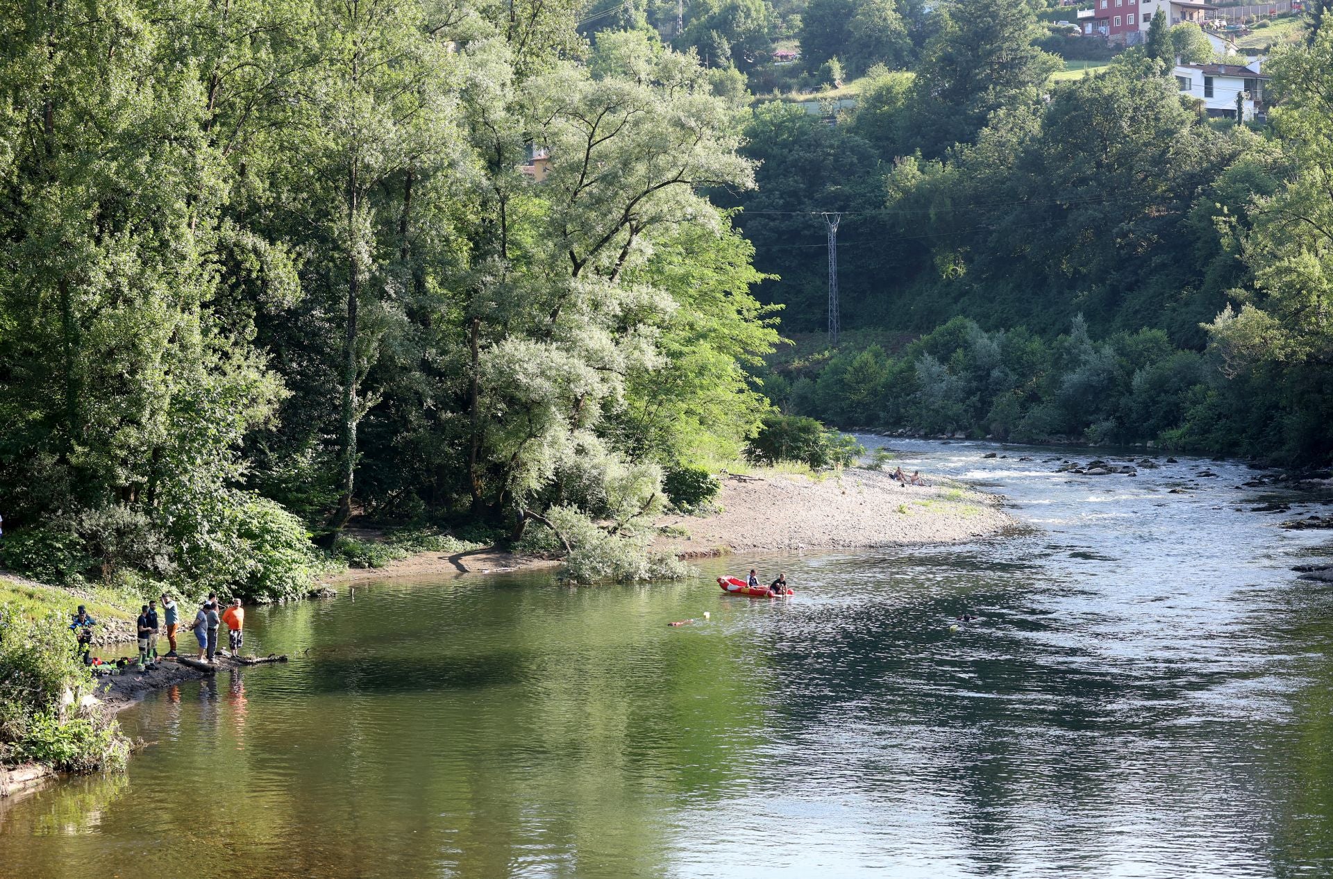 Trágico desenlace en la búsqueda de un joven en el río Nalón