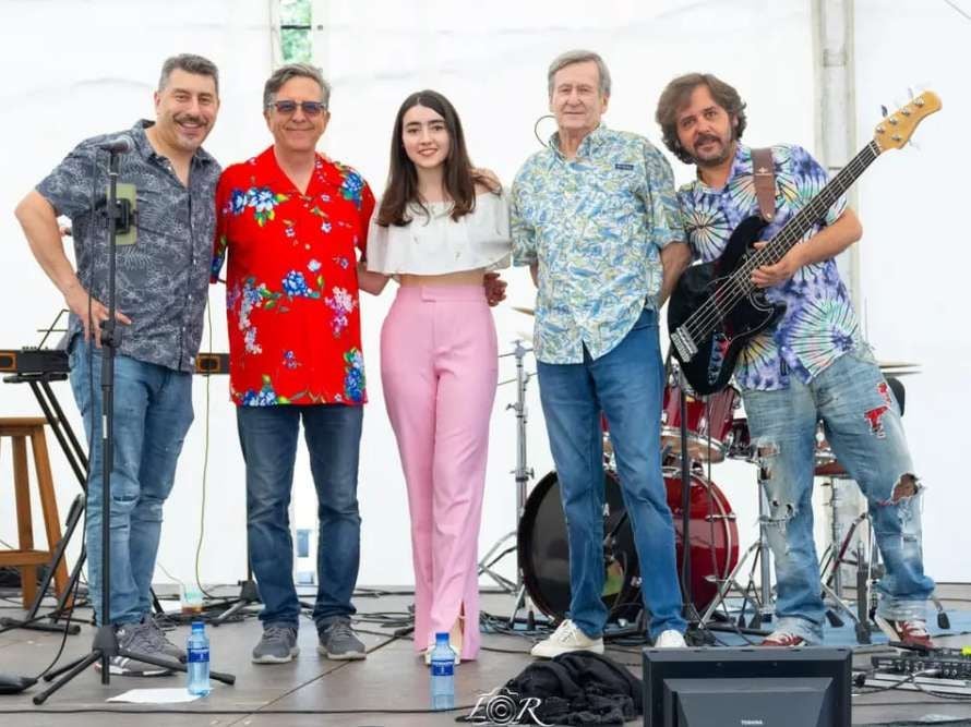 Lía & The Wave Transfer Band actúa en el Jardín Botánico.