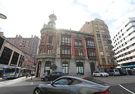 Fachada del Palacio Josefina Balsera, que será el futuro Hotel Cinco Estrellas Gran Lujo de Avilés.