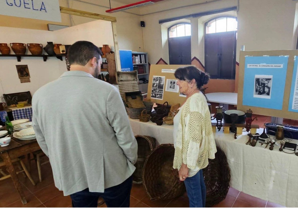 Exposición organizada en Perlora.