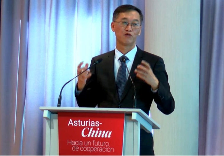 El embajador Yao Jing, en la jornada de EL COMERCIO: «China está totalmente abierta a Asturias»