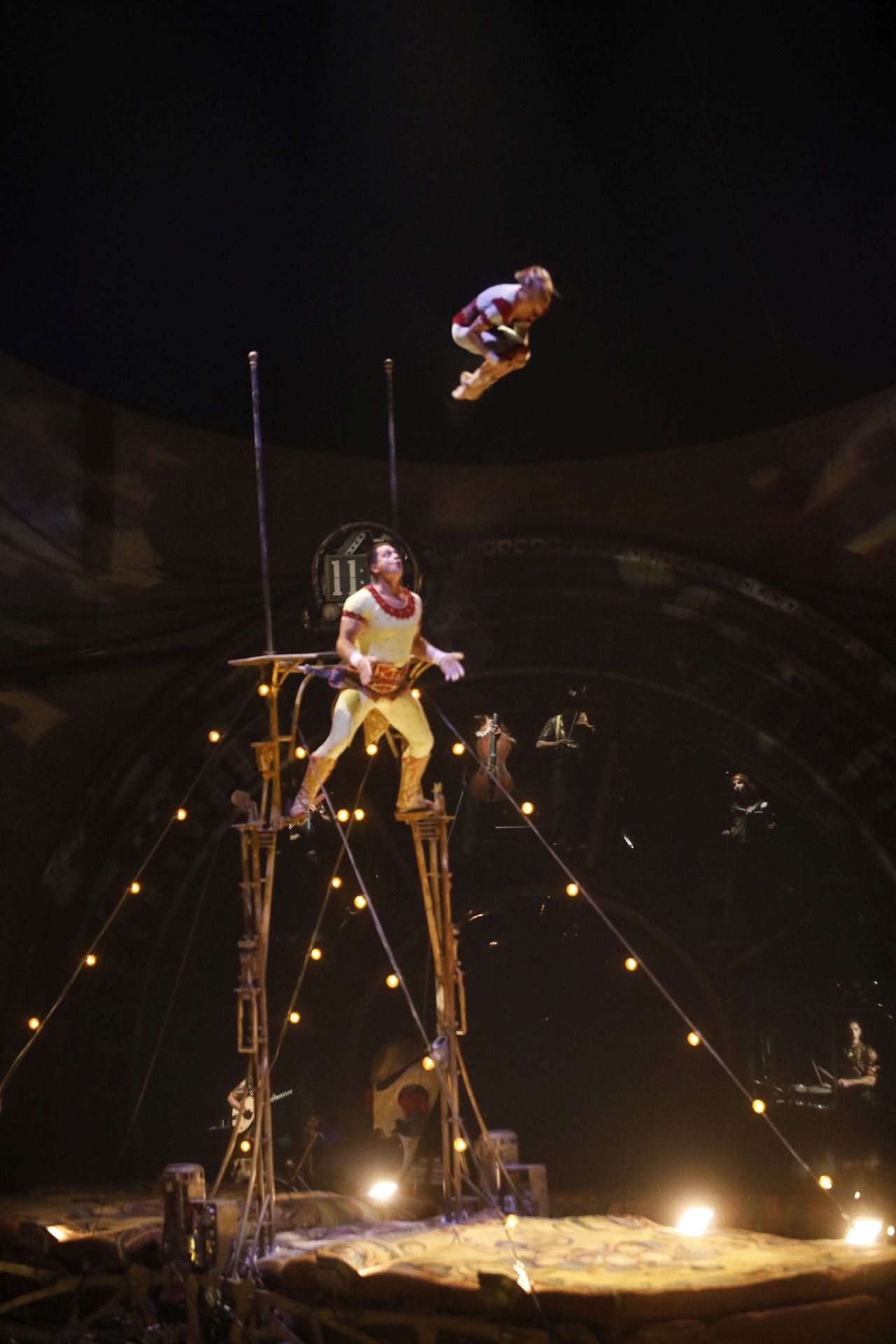 Las espectaculares imágenes que deja &#039;Kurios&#039; del Cirque du Soleil en su estreno en Gijón