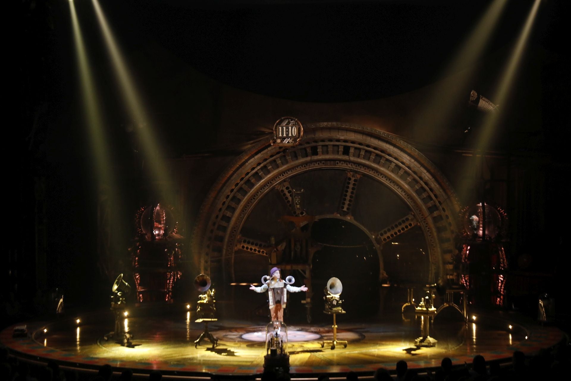 Las espectaculares imágenes que deja &#039;Kurios&#039; del Cirque du Soleil en su estreno en Gijón