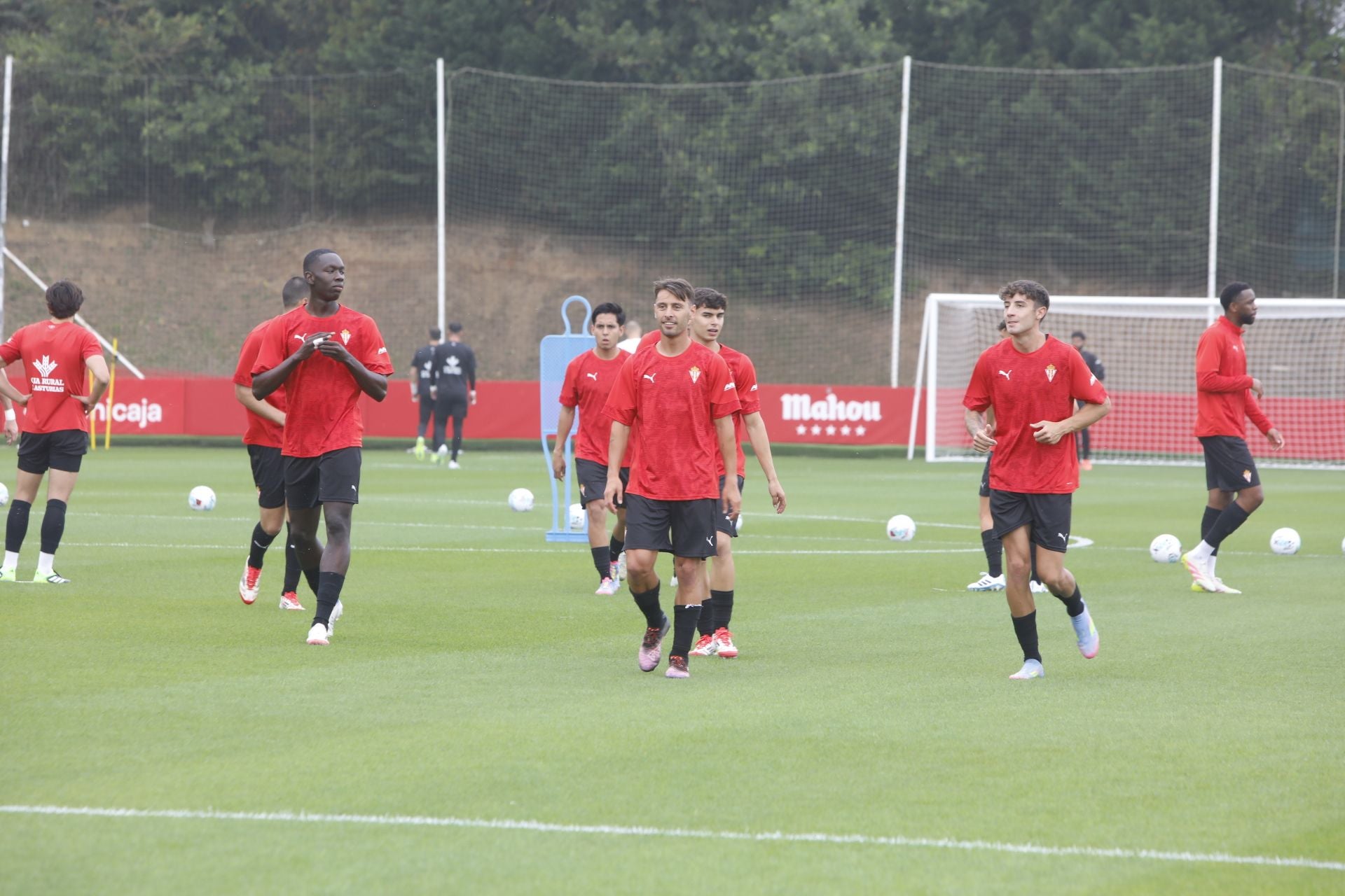 &#039;Mareona&#039; en el primer entrenamiento de la temporada del Sporting de Gijón