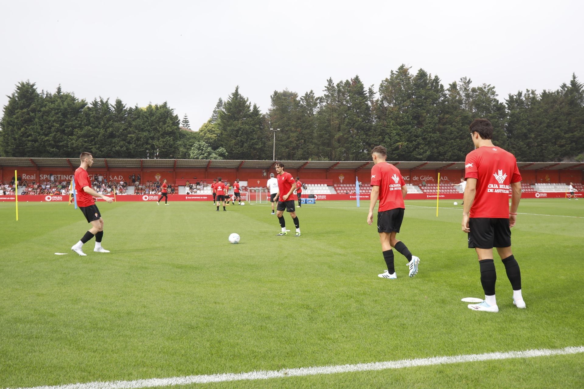 &#039;Mareona&#039; en el primer entrenamiento de la temporada del Sporting de Gijón