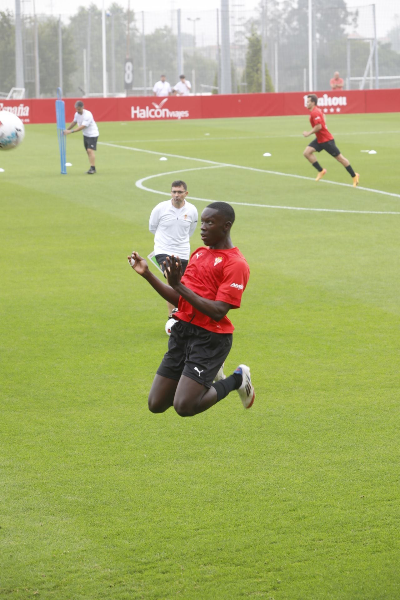 &#039;Mareona&#039; en el primer entrenamiento de la temporada del Sporting de Gijón