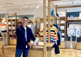 Mario Menéndez llegó a París a finales de 1999.