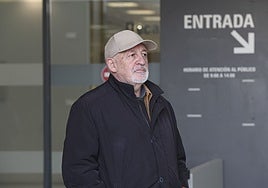 Jesús María Menéndez, el 'padre Chus', en el Palacio de Justicia de Gijón.