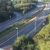 El vehículo en el que viajaba se salió de la vía en el kilómetro 406 de la autovía A-8, sentido Cantabria, en el concejo asturiano de Corvera