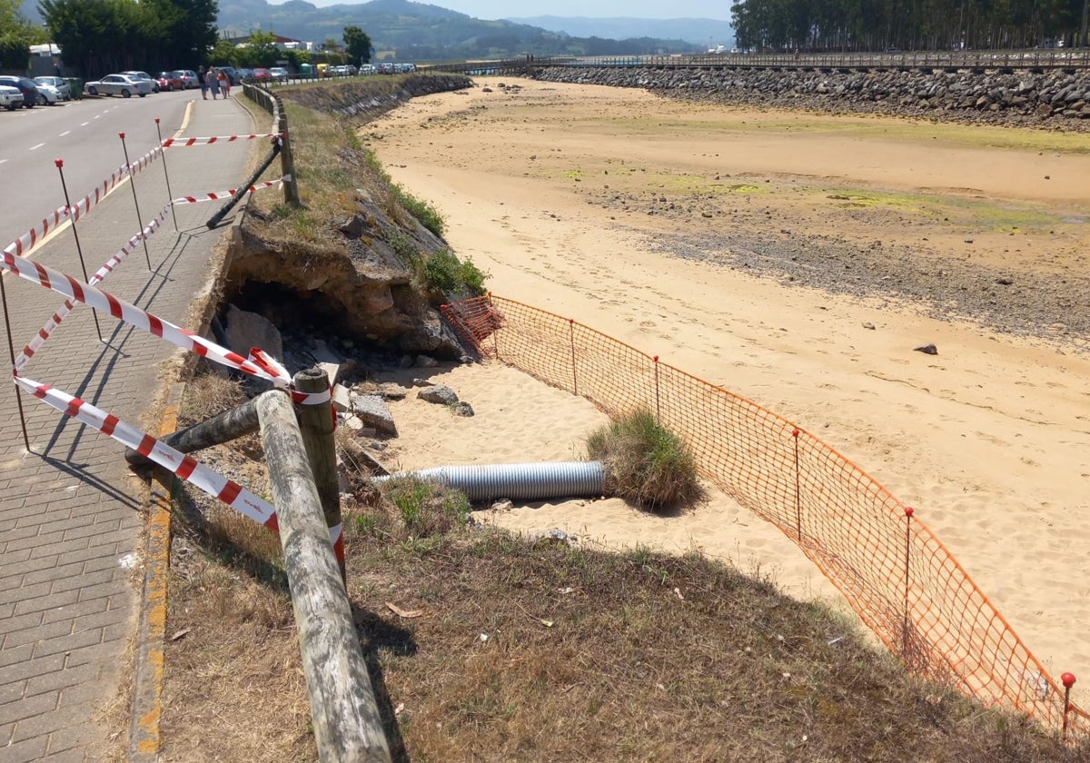 Hundimiento de la escollera de la playa de Miami, en Villaviciosa