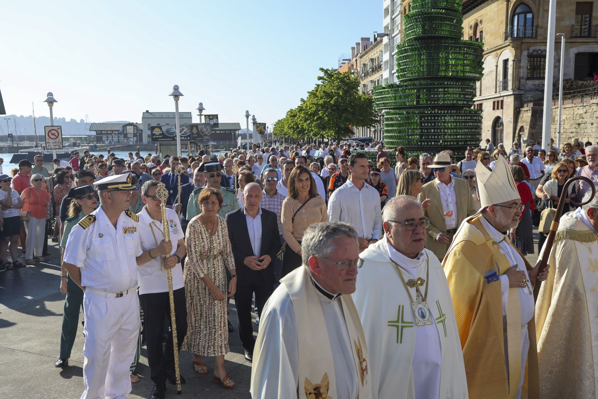 Gijón celebra la procesión marinera de la Virgen del Carmen