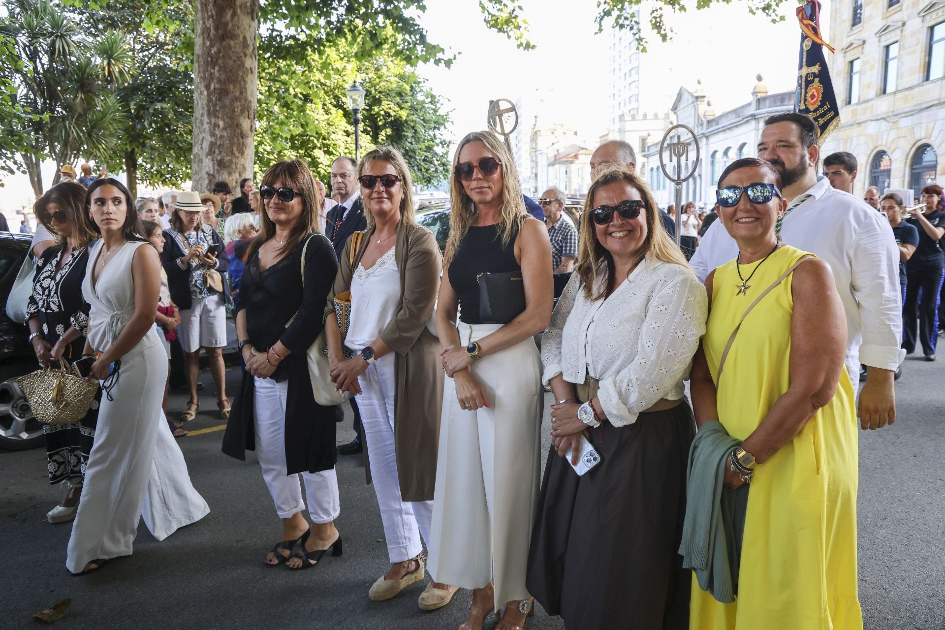 Gijón celebra la procesión marinera de la Virgen del Carmen