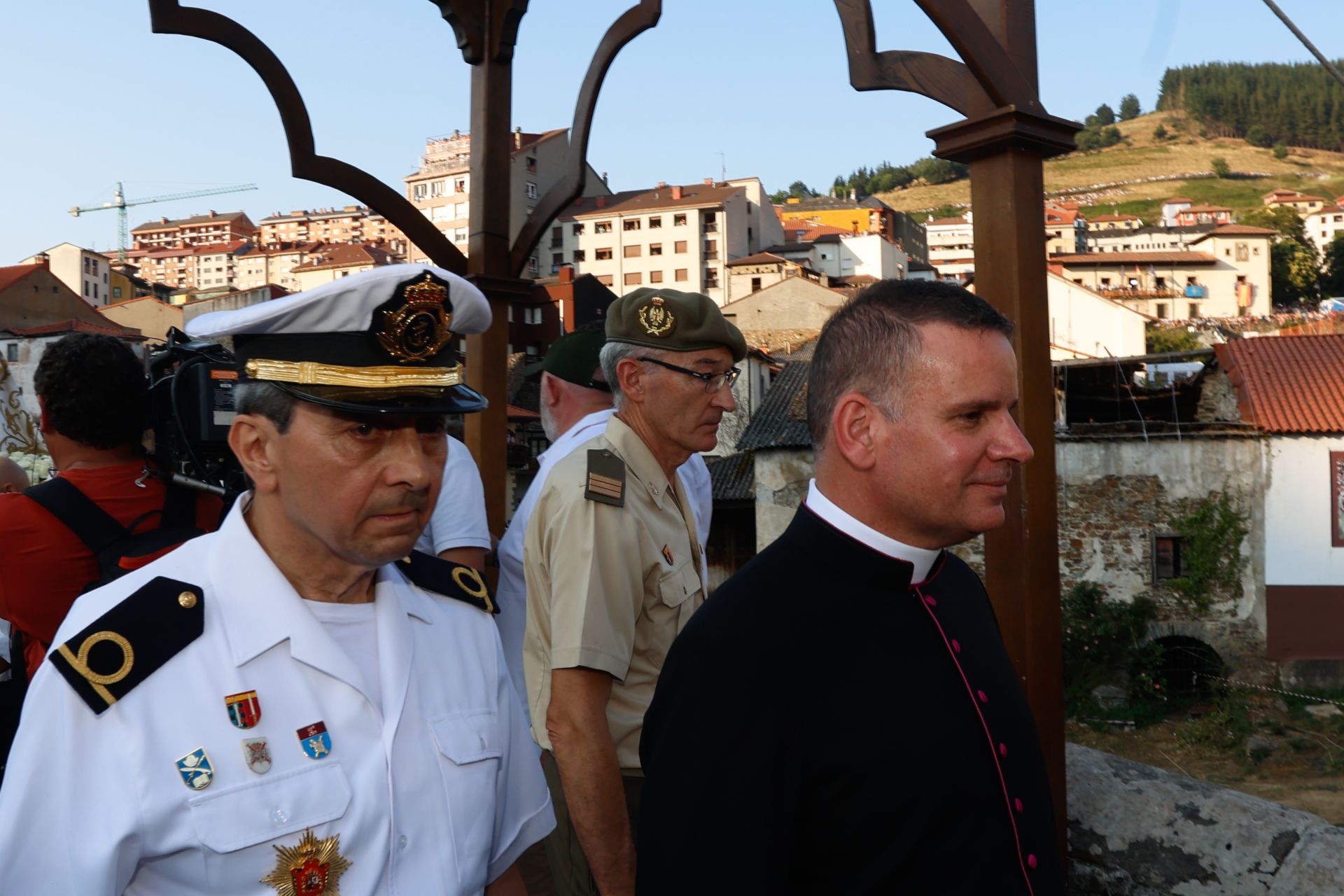 Cangas del Narcea estalla con las Fiestas del Carmen y La Descarga