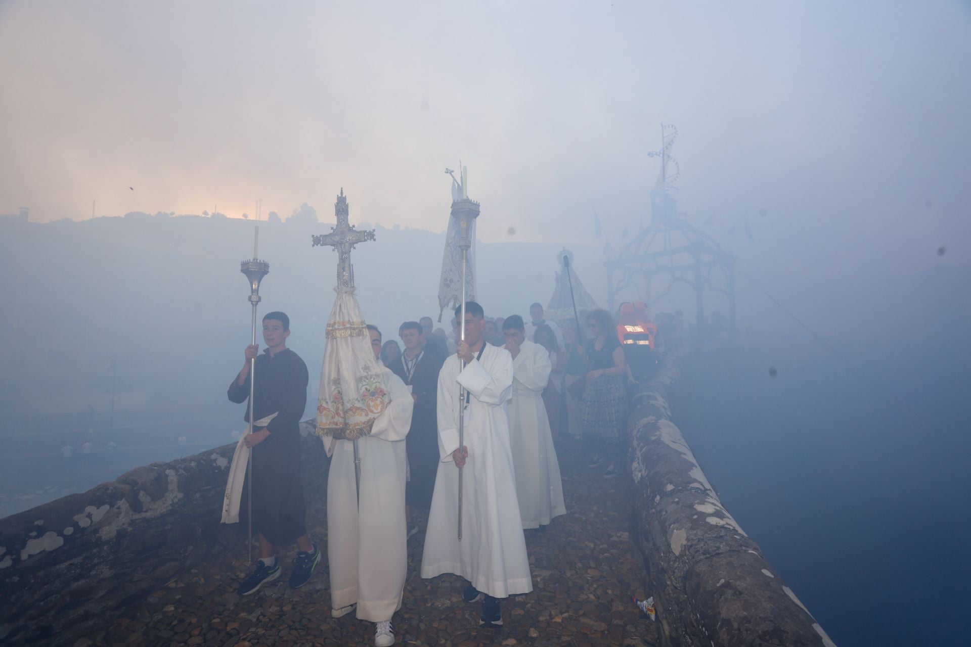 Cangas del Narcea estalla con las Fiestas del Carmen y La Descarga