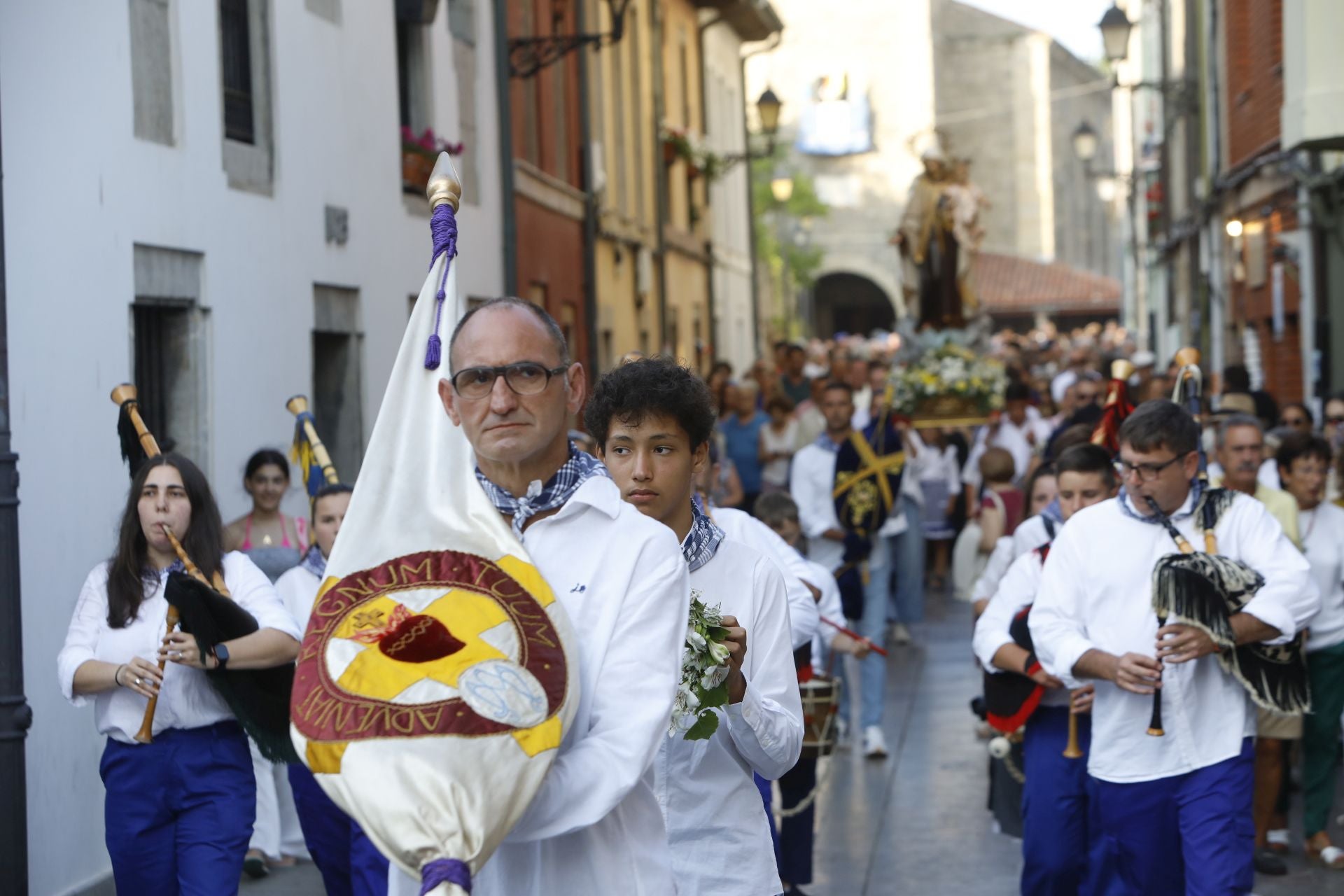 Luanco rinde su homenaje a a la virgen del Carmen
