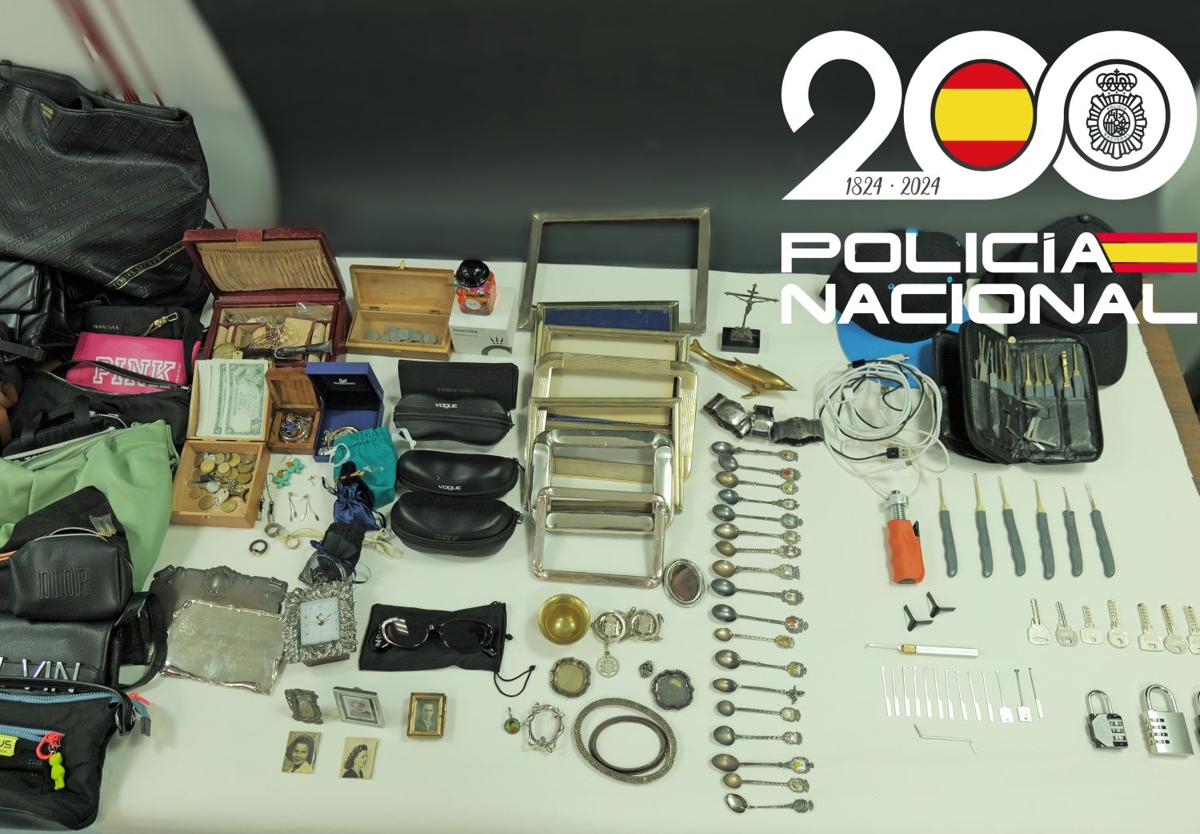 Parte de los objetos incautados por la Policía Nacional.