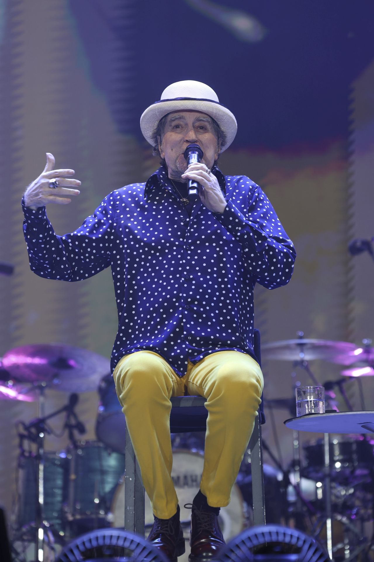 Gijón se rinde a Joaquín Sabina