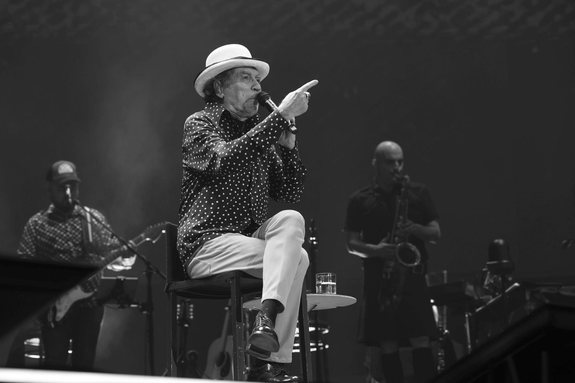 Gijón se rinde a Joaquín Sabina