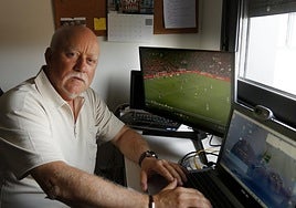 Ismael Díaz Galán, en su despacho de trabajo.