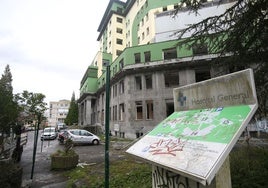 El antiguo Hospital Universitario Central de Asturias, que será derribado.