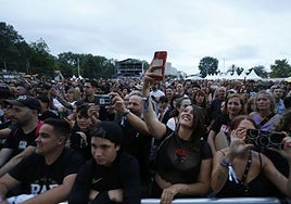 Numeroso público se reunió en el parque de los Hermanos Castro.