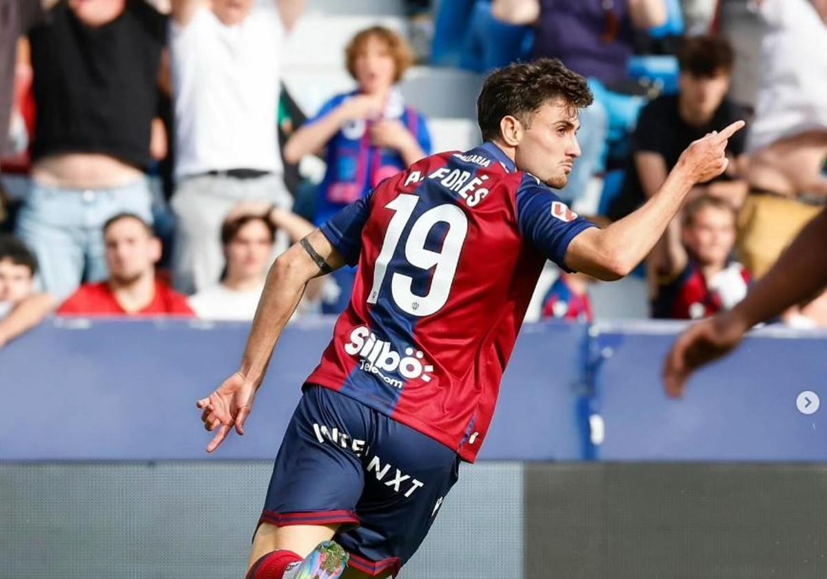 Álex Forés se incorporará al Real Oviedo.