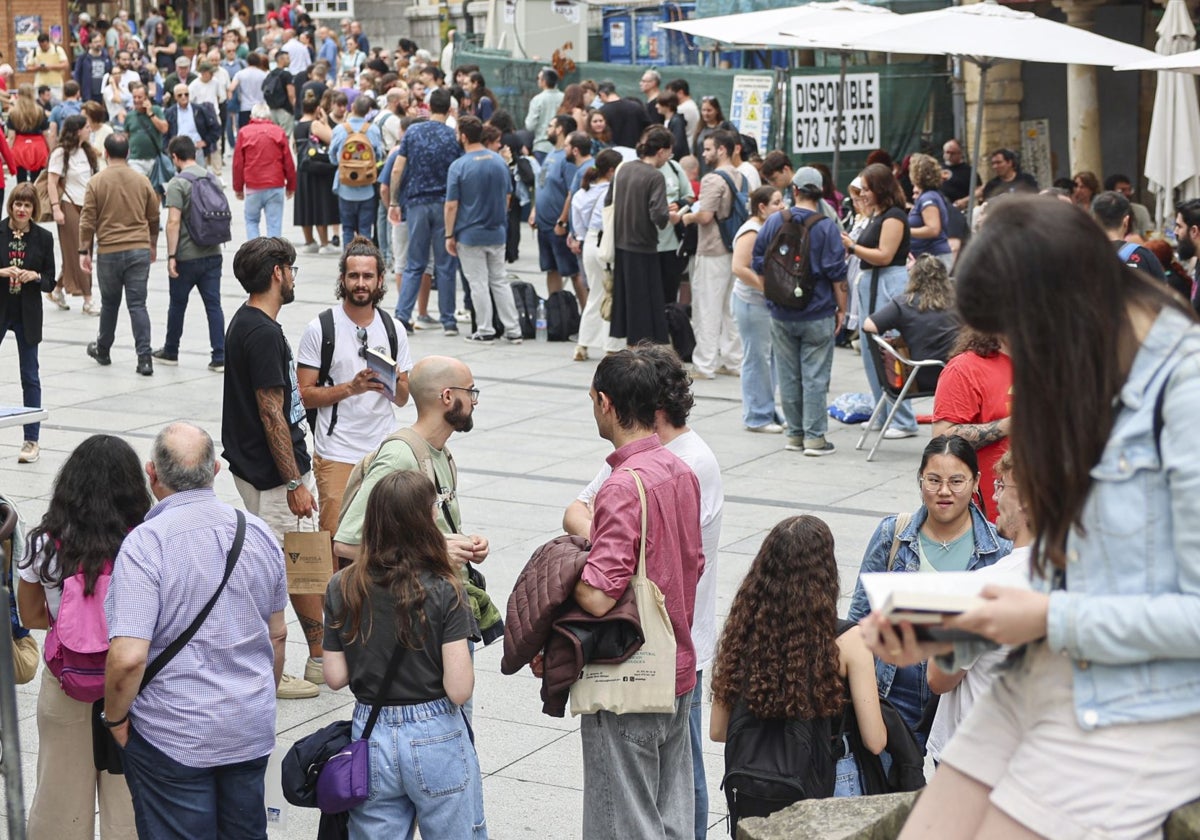 El público llenó el centro de Avilés durante el Festival Celsius 232.