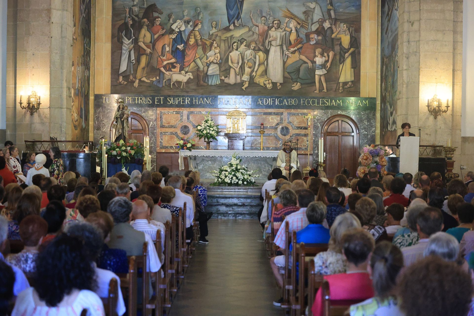 El Carmín de La Pola: misa y procesión antes de la romería