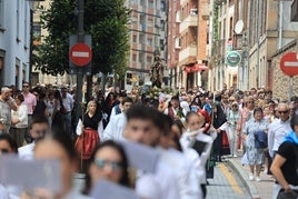 El Carmín de La Pola: misa y procesión antes de la romería