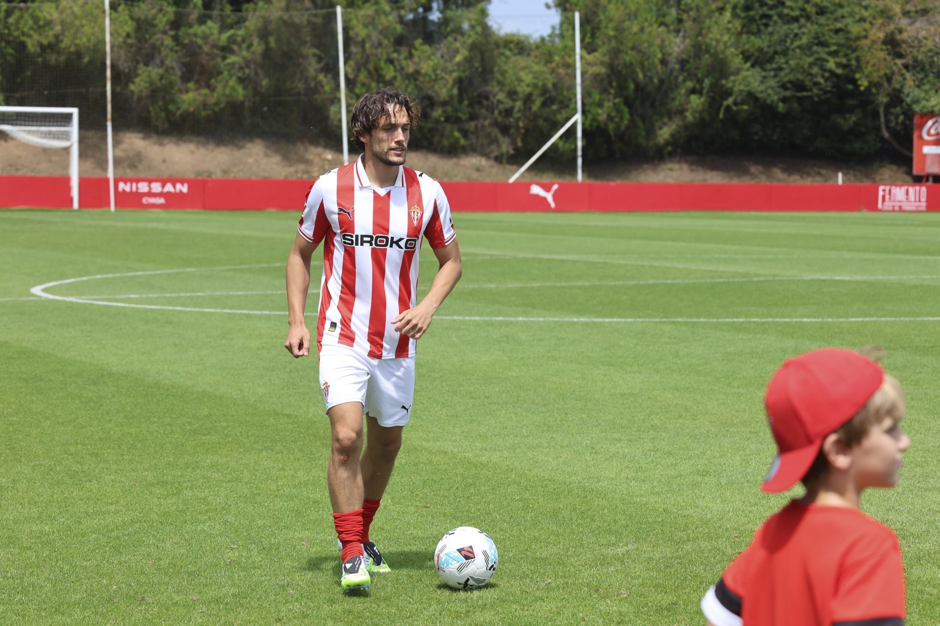 Así fue la presentación oficial de Álex Corredera y Pablo Vázquez en el Sporting