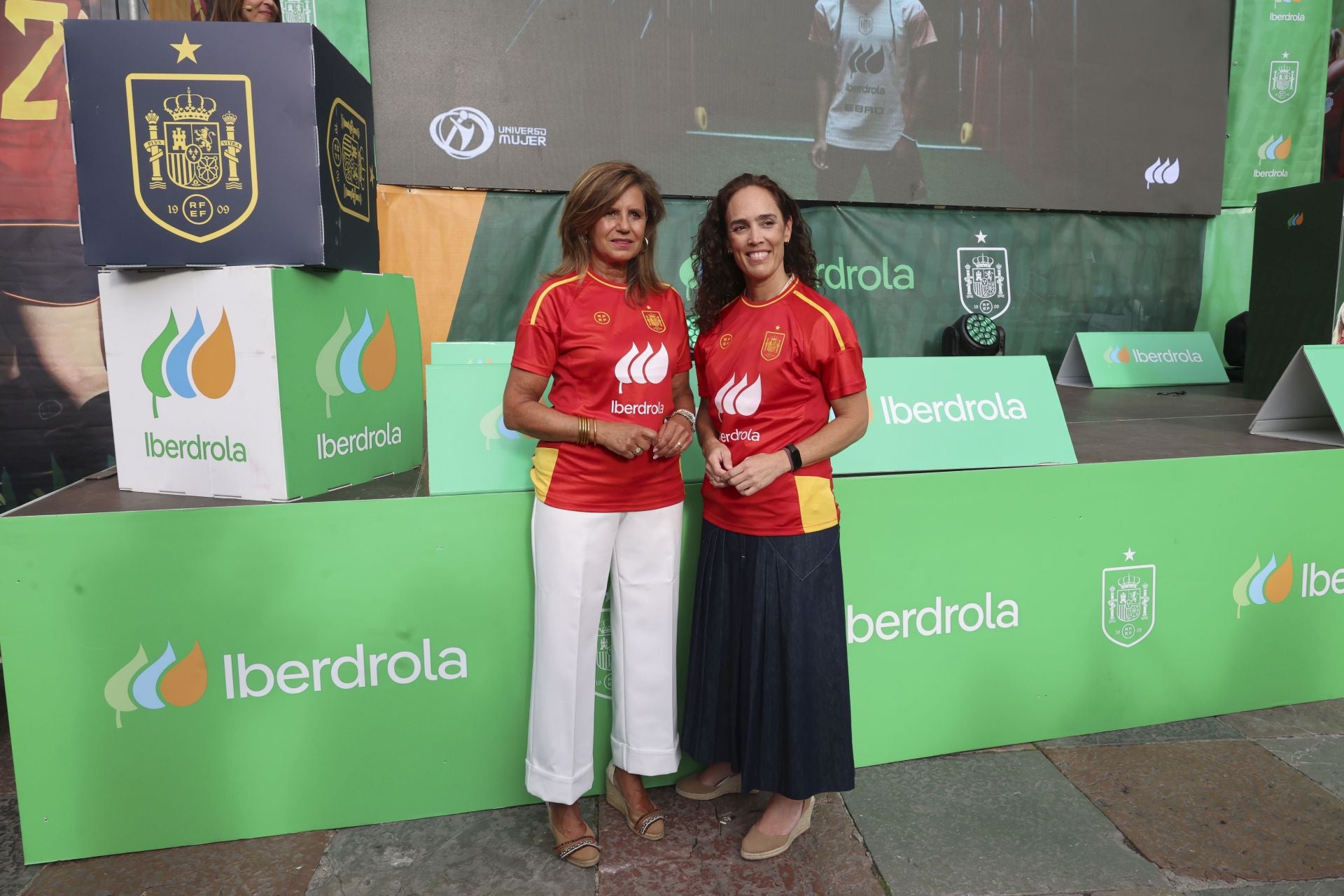 Oviedo se vuelca con la Selección española femenina