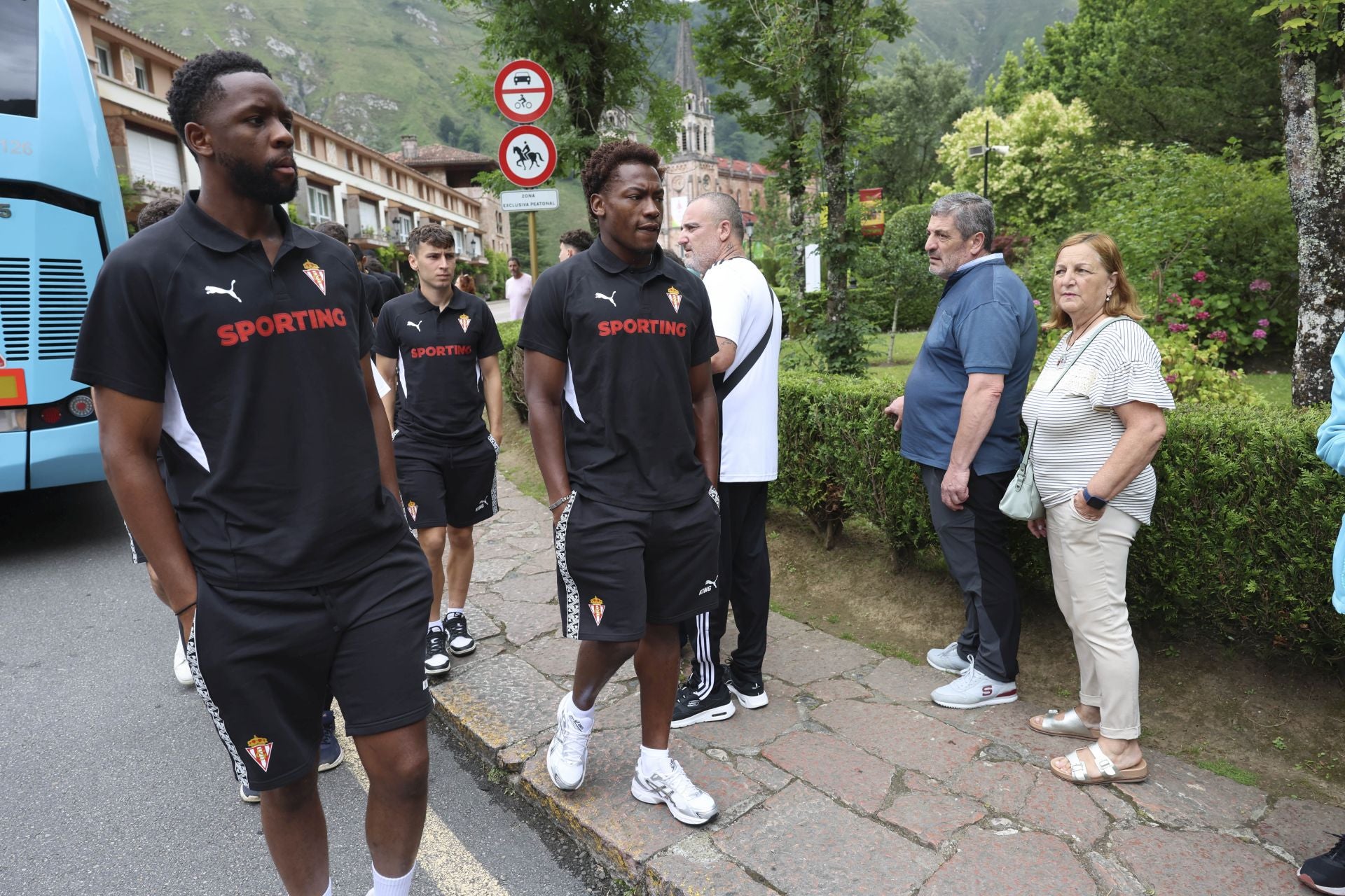La Santina bendice la nueva temporada del Sporting de Gijón