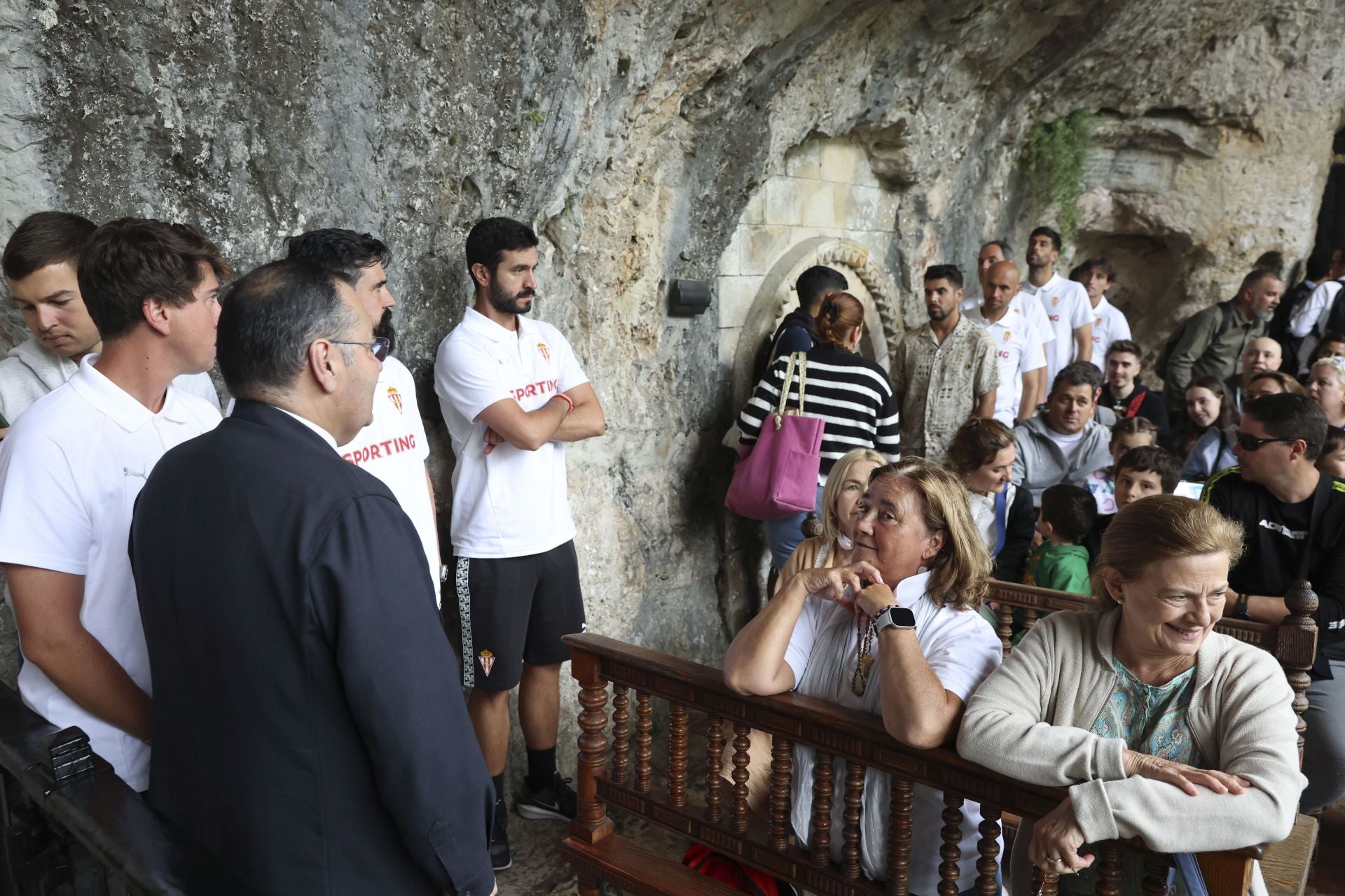 La Santina bendice la nueva temporada del Sporting de Gijón