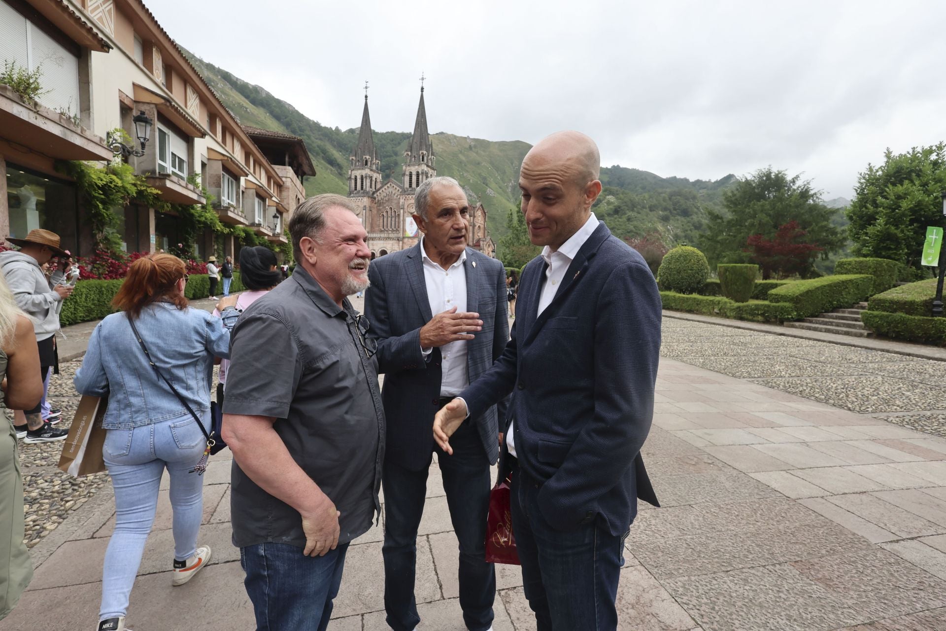 La Santina bendice la nueva temporada del Sporting de Gijón