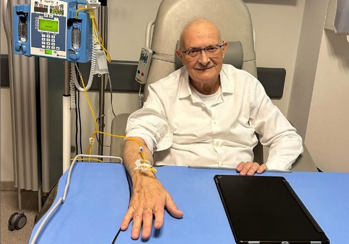Antonio Trevín contó en Instagram sus 'chutes', como se refería a las sesiones de quimioterapia a las que se sometía en el HUCA.