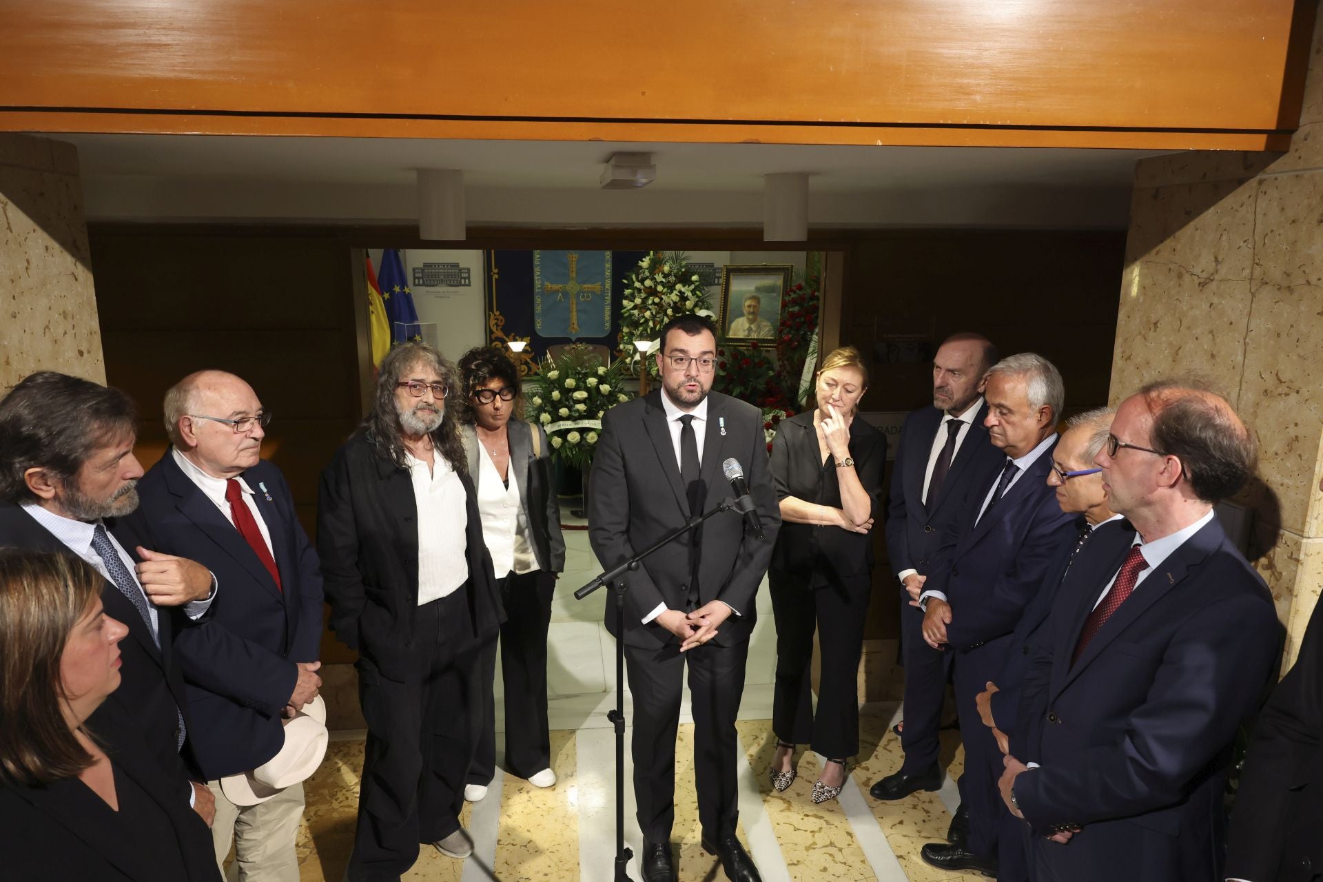 Asturias despide a Antonio Trevín