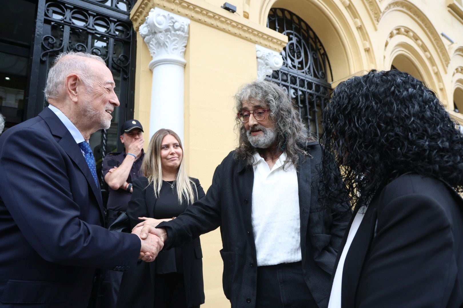Asturias despide a Antonio Trevín