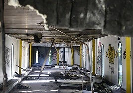 Deterioro en el interior del edificio de Maternidad.