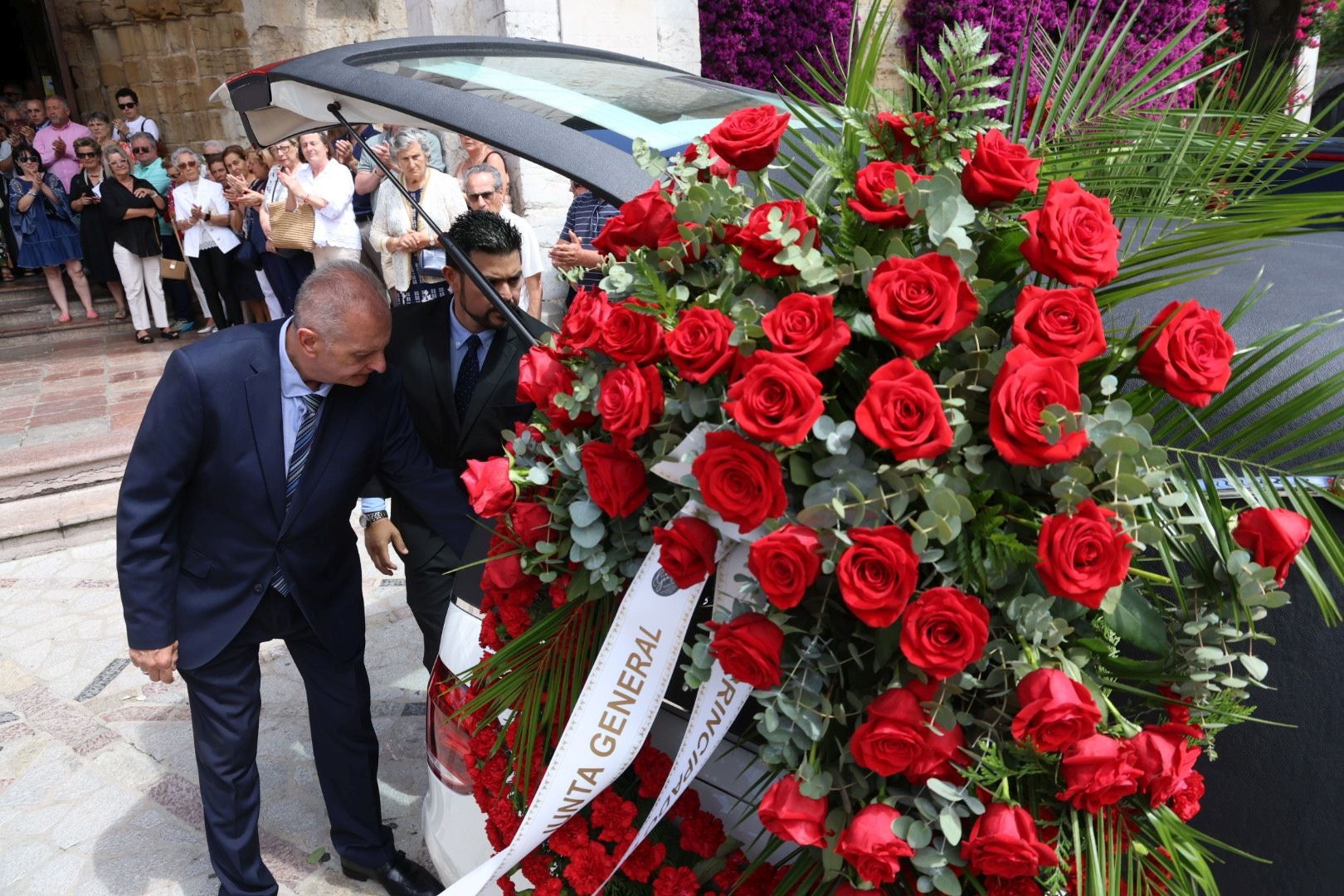 Emotivo adiós a Antonio Trevín en Llanes
