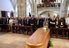 Emotivo adiós a Antonio Trevín en Llanes