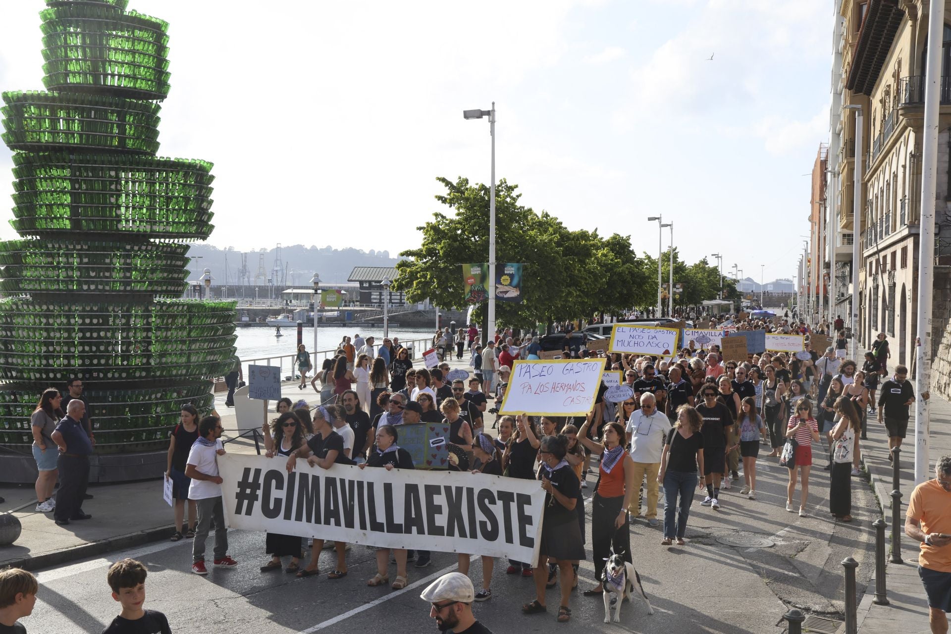 Cimavilla se moviliza contra el turismo masivo