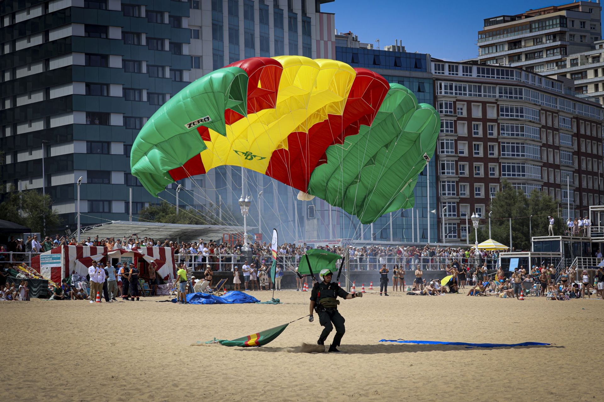 Todo listo para el Festival Aéreo de Gijón: las mejores fotos del último ensayo