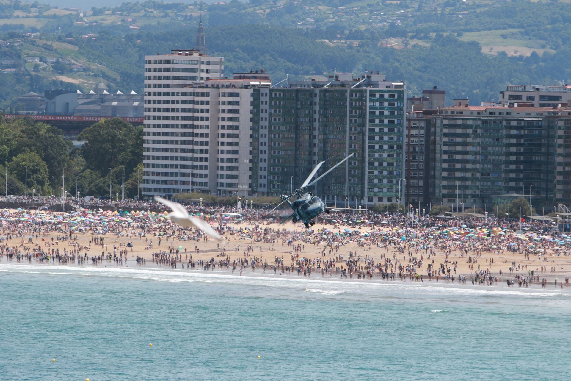 Las imágenes más espectaculares del Festival Aéreo de Gijón 2025