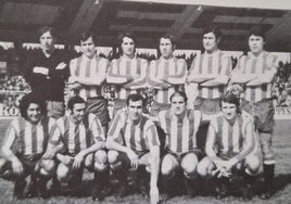 Sporting de Gijón en 1972. Arriba Castro, Paredes, Redondo, Panchulo, Pascual y José Manuel. Abajo: Megido, Quini, Fanjul, Valdés y Churruca.