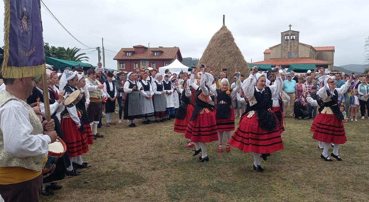 Mercáu tradicional de Oles, en una pasada edición.