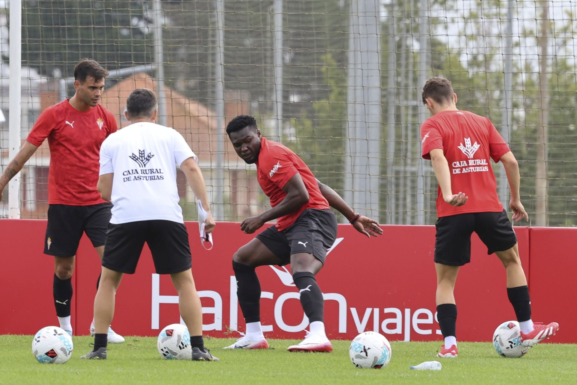 El entrenamiento del Sporting de Gijón de este 28 de julio, en imágenes